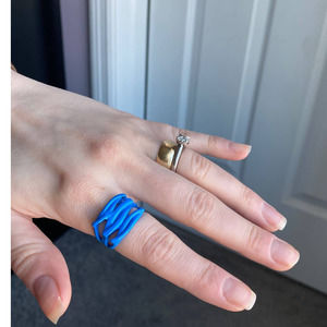Blue wavy chunky ring, size 7, NEW